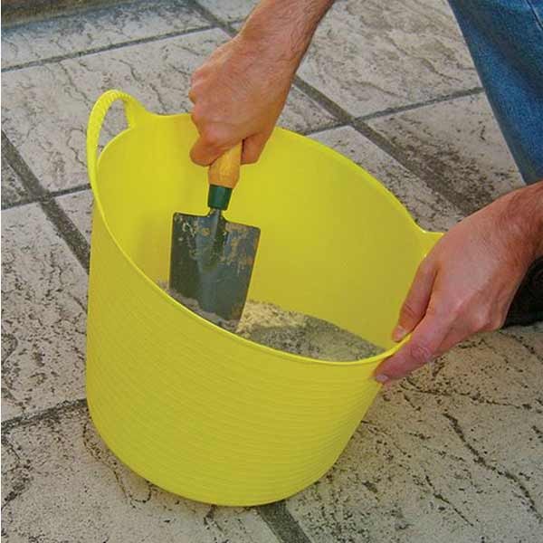 Faithfull H/D Polyethylene Flex Tub 28 Litres Yellow 2 Faithfull H/D Polyethylene Flex Tub 28 Litres Yellow - Image 2
