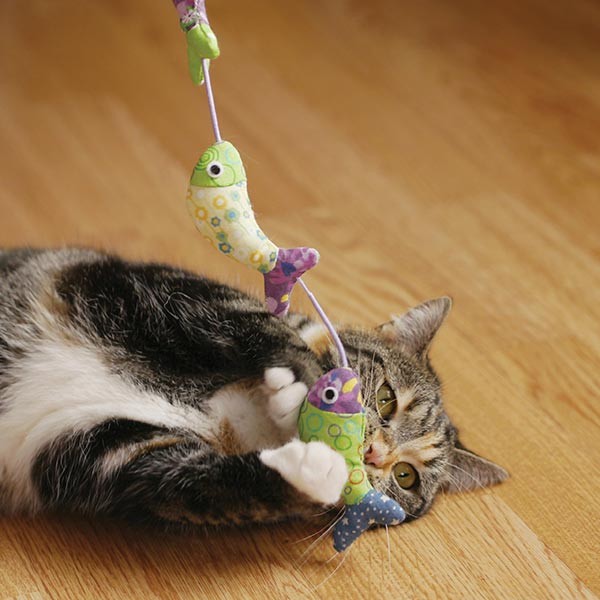 Rosewood Jolly Moggy Teaser Patchwork Fish Teaser Cat Toy 4 Rosewood Jolly Moggy Teaser Patchwork Fish Teaser Cat Toy - Image 4