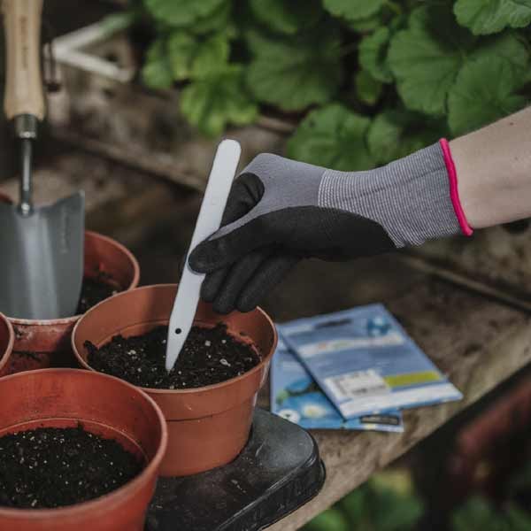 Kent & Stowe Premium Seed & Weed Gloves - Ladies Medium 5 Kent & Stowe Premium Seed & Weed Gloves - Ladies Medium - Image 5