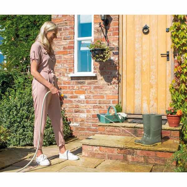 Hozelock 3-in-1 Nozzle with Aquastop Fitting 3 Hozelock 3-in-1 Nozzle with Aquastop Fitting - Image 3