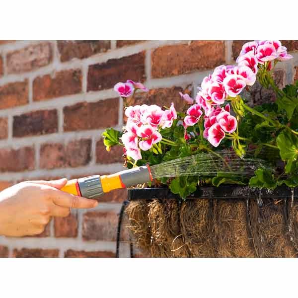 Hozelock 3-in-1 Nozzle with Aquastop Fitting 4 Hozelock 3-in-1 Nozzle with Aquastop Fitting - Image 4
