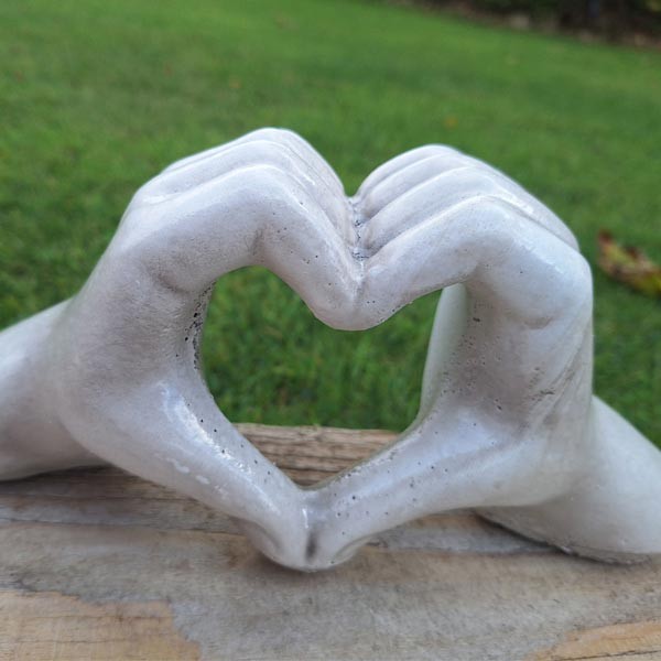 Hearthand Stone Garden Ornament 22cm 2 Hearthand Stone Garden Ornament 22cm - Image 2
