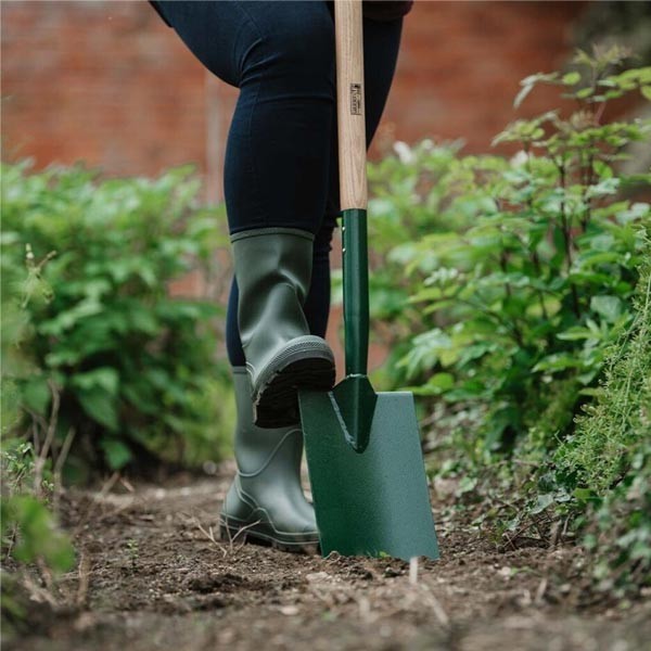 Gardeners Mate Digging Spade 104cm 2 Gardeners Mate Digging Spade 104cm - Image 2