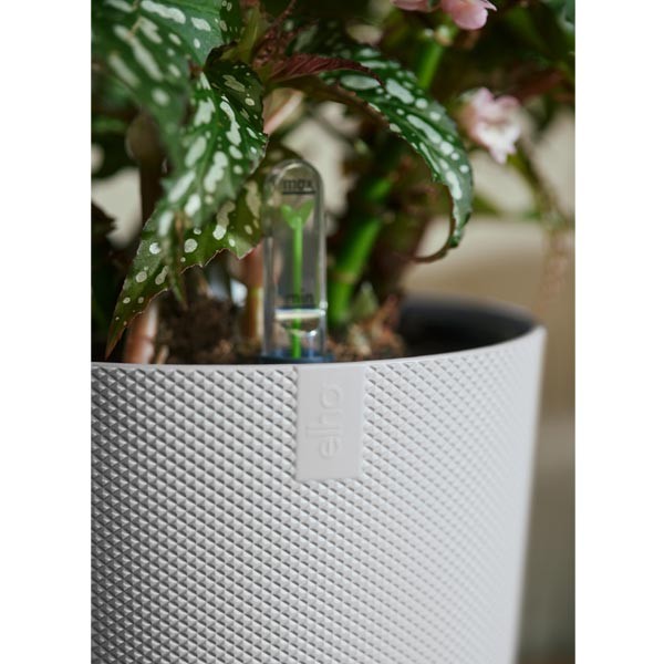 Elho Jazz Round Silky White 16cm Flower Pot 3 Elho Jazz Round Silky White 16cm Flower Pot - Image 3