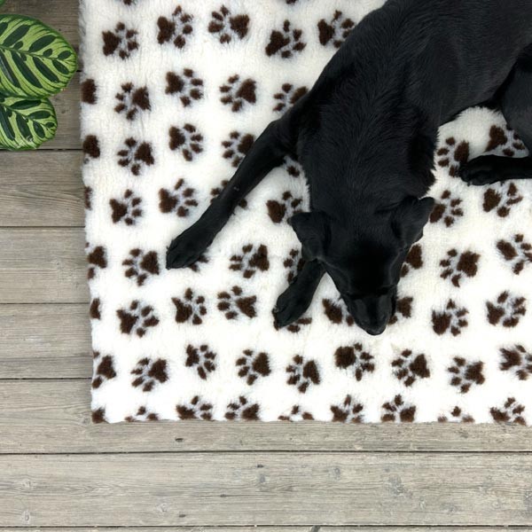 Soul Pet Non-Slip High Grade Vet Bedding Cream with Brown Paws 51x75cm 1 Soul Pet Non-Slip High Grade Vet Bedding Cream with Brown Paws 51x75cm