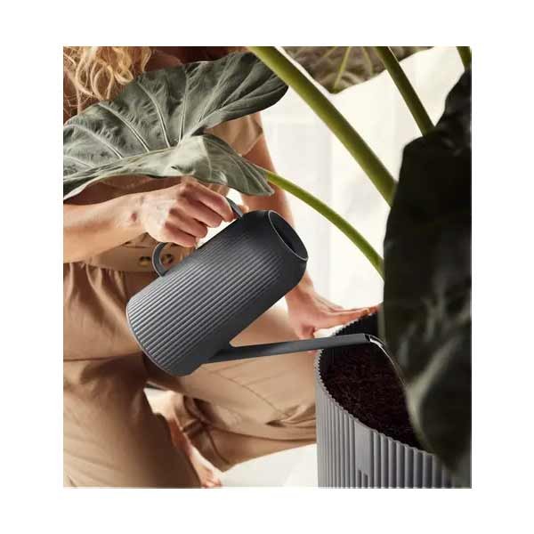Vibes Fold Watering Can 1.7Ltr Anthracite 3 Vibes Fold Watering Can 1.7Ltr Anthracite - Image 3