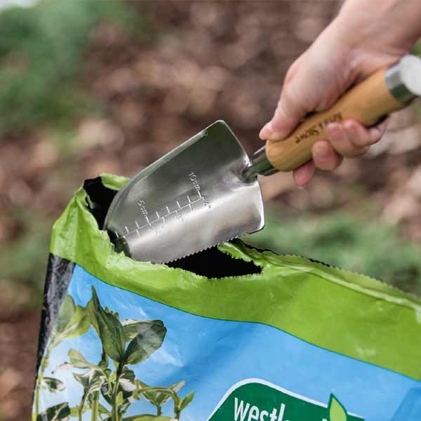 Kent & Stowe The Capability Trowel 5 Kent & Stowe The Capability Trowel - Image 5