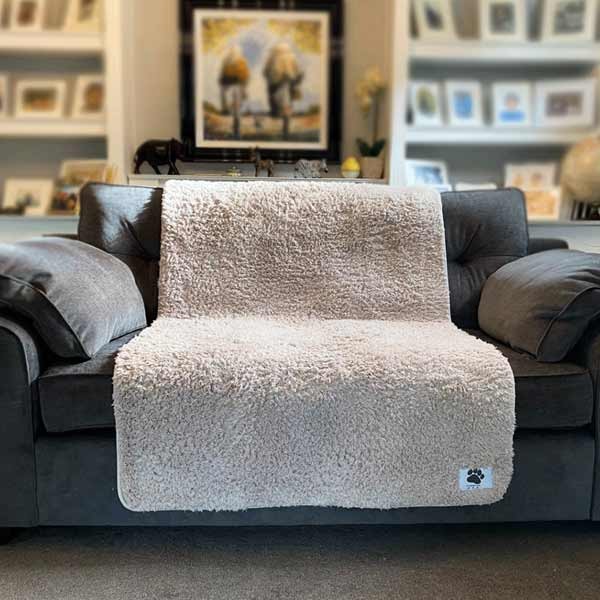 Pet Rebellion Comfy Cover Stone